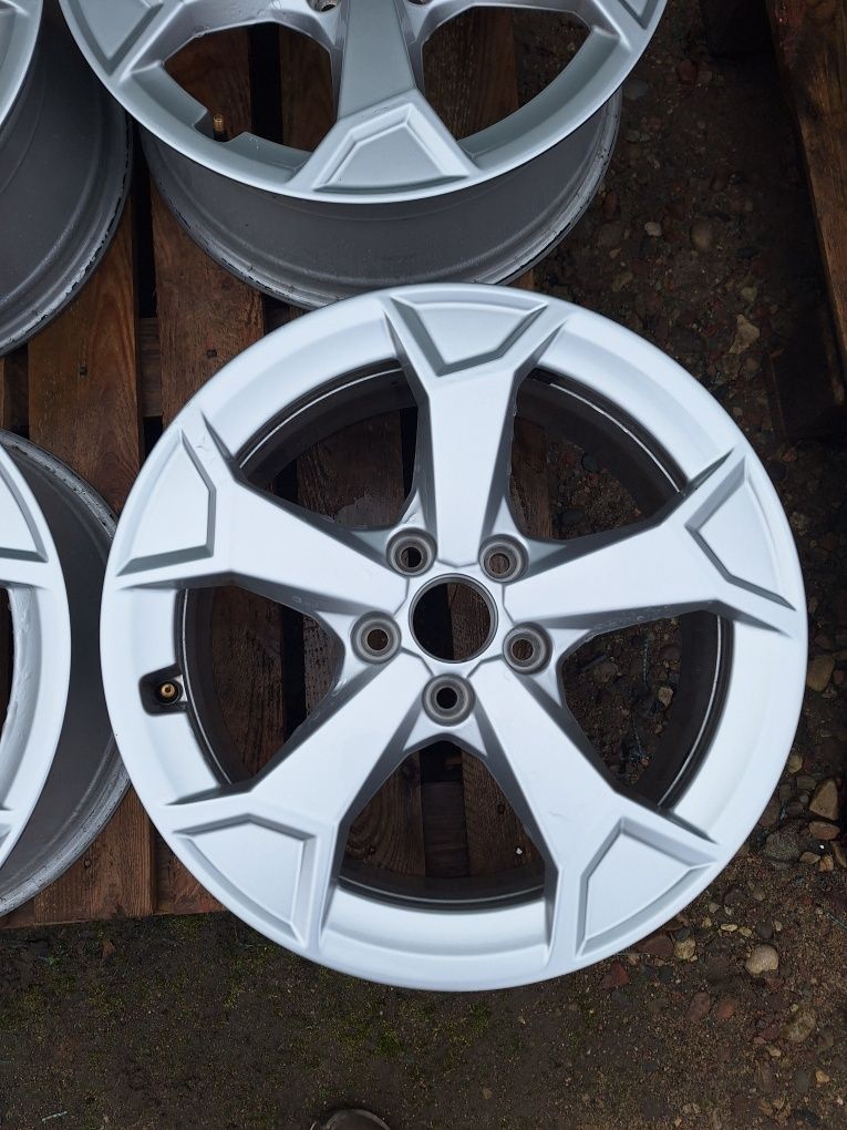 Alufelgi Audi Q3 A3 A4 b7 5x112 17 cali