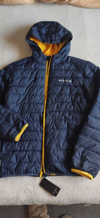 Куртка нова  розмір- М марка Quiksilver impermeable- непромокаєма
