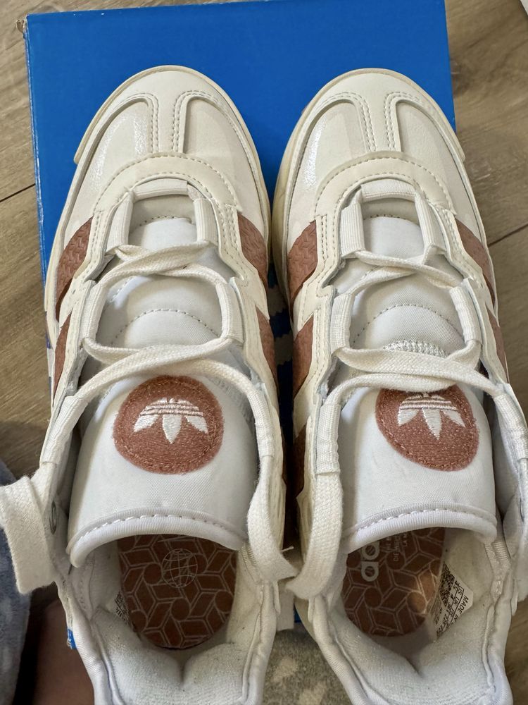 Кросівки Adidas (оригінал) нові