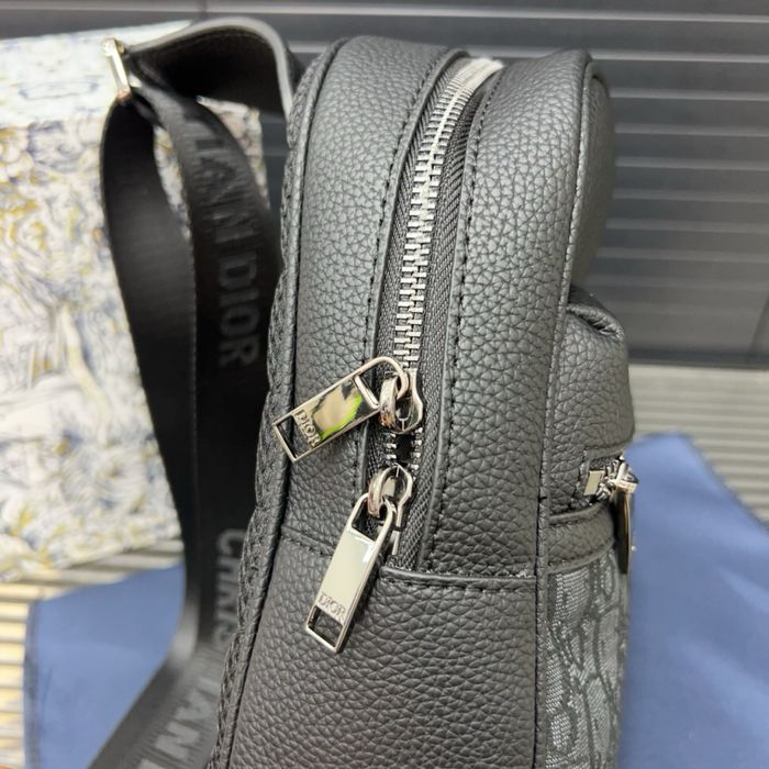 Doir сумка слинг поясна кожаная оригинал черная Louis Vuitton