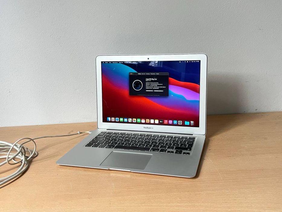 Ноутбук Apple MacBook Air 13” (Early 2014) / Intel Core i5 / 4 ГБ