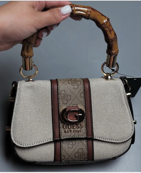 Сумка Guess в двох кольорах
