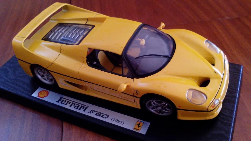 Ferrari F50 Amarelo Maisto 1:18