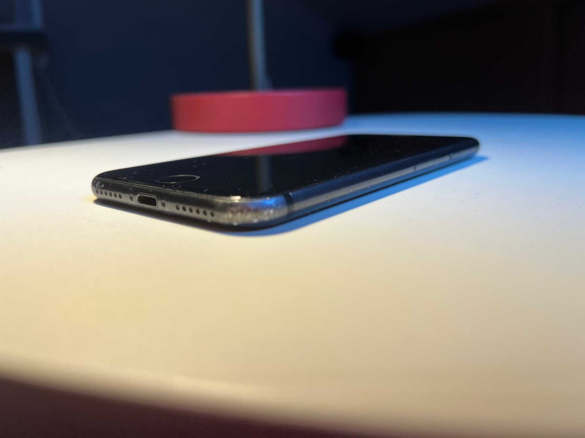 iPhone 8 64GB czarny