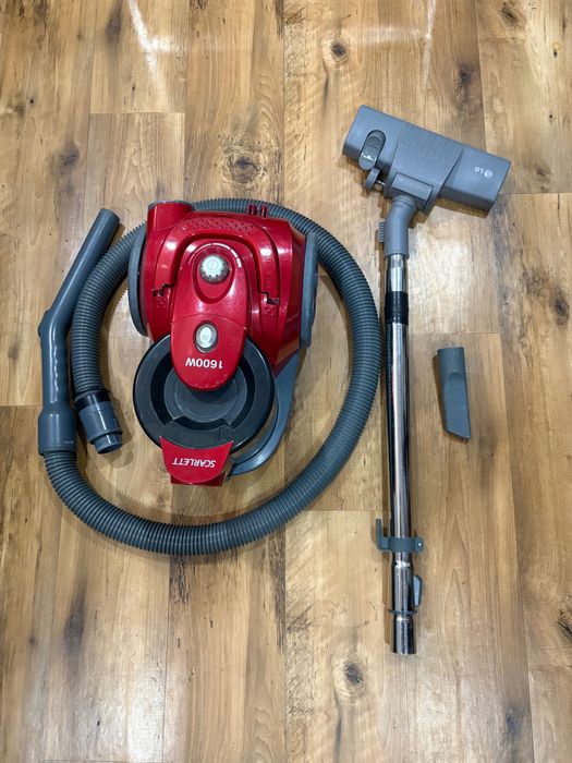 Продам пилосос Scarlett 1600W