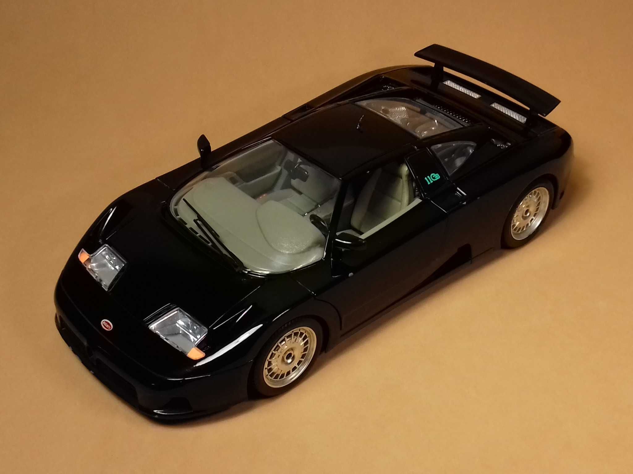 Burago 1:18 - Bugatti EB 110 de 1991 - made in Italy