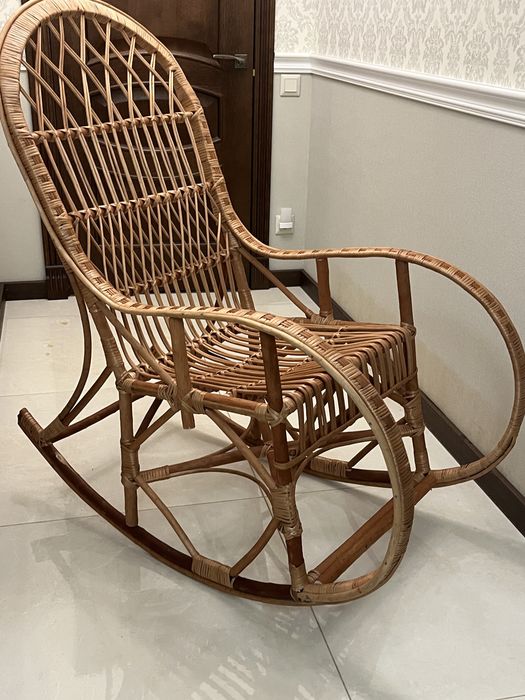 Крісло-качалка нове