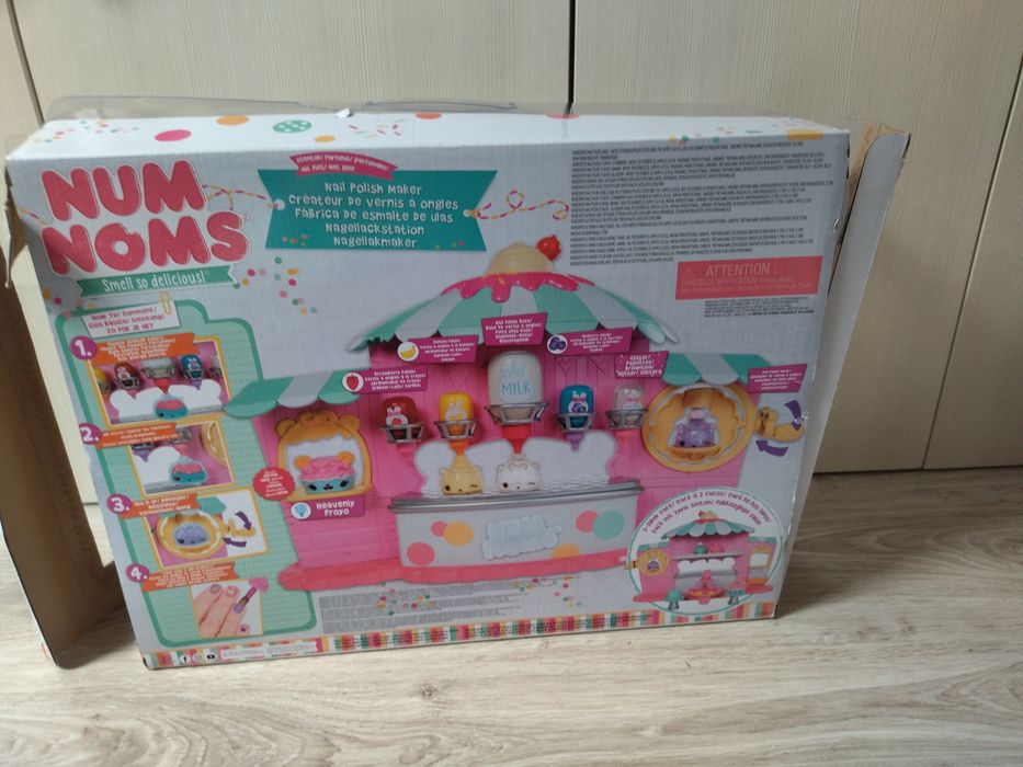 Zestaw Num Noms Fabryka Lakierów i figurki oraz pudełko