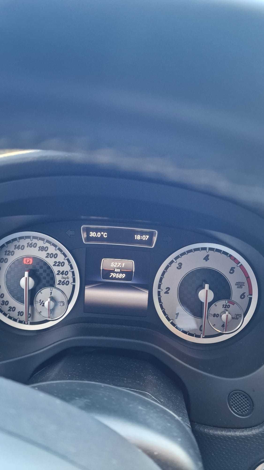Mercedes A180 - Ano2015 - 79.600km - Particular