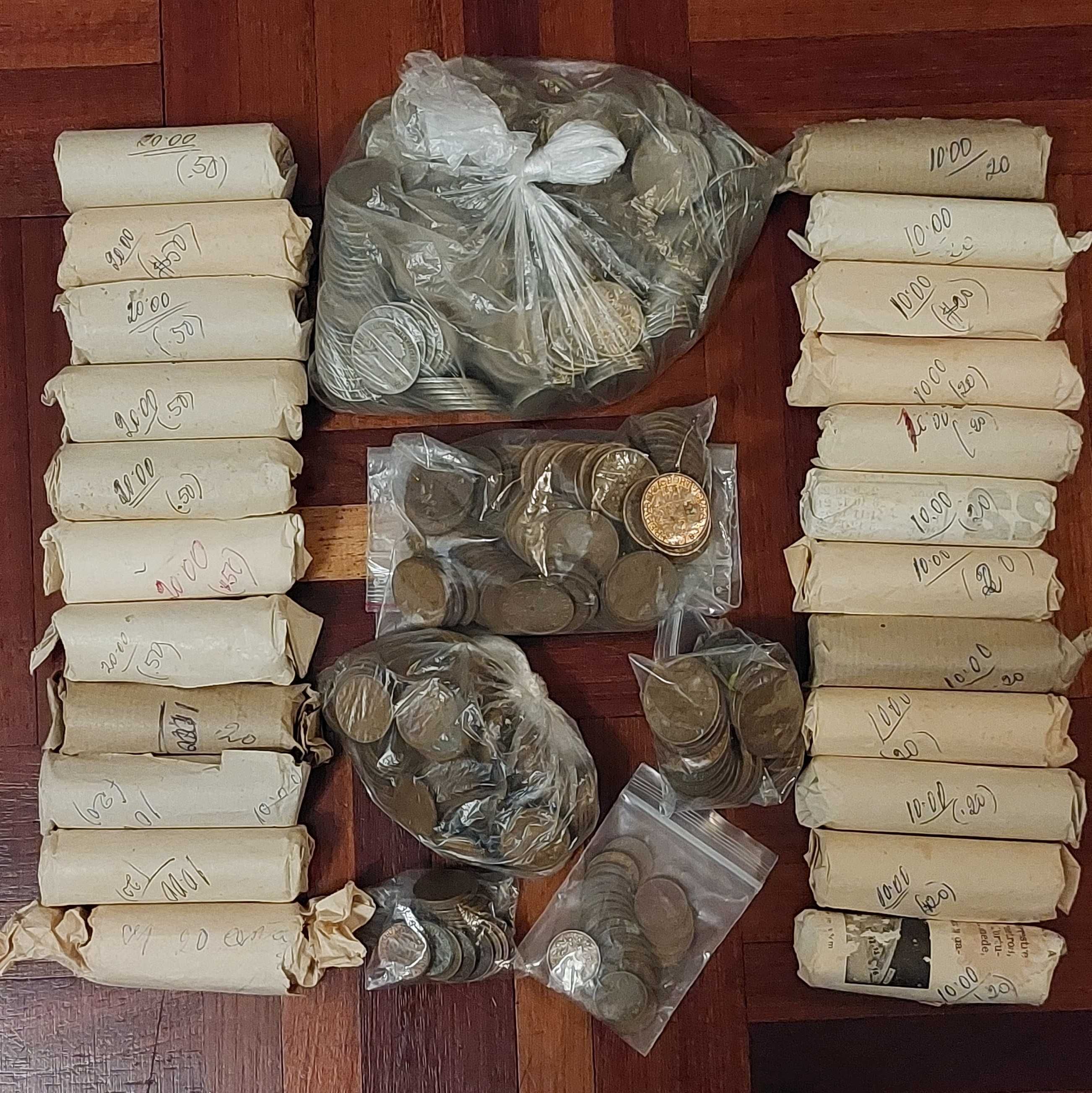 Lote de moedas antigas, centavos e escudos, cerca de 10 Kg