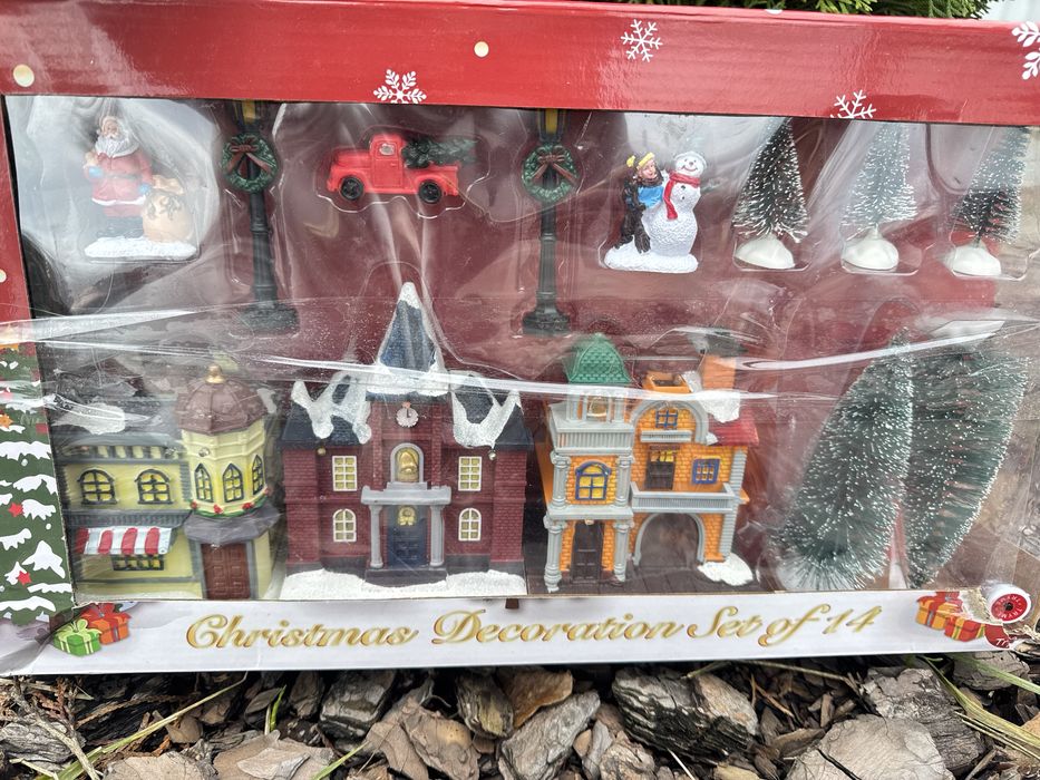 Новорічні прикраси та інсталяції!