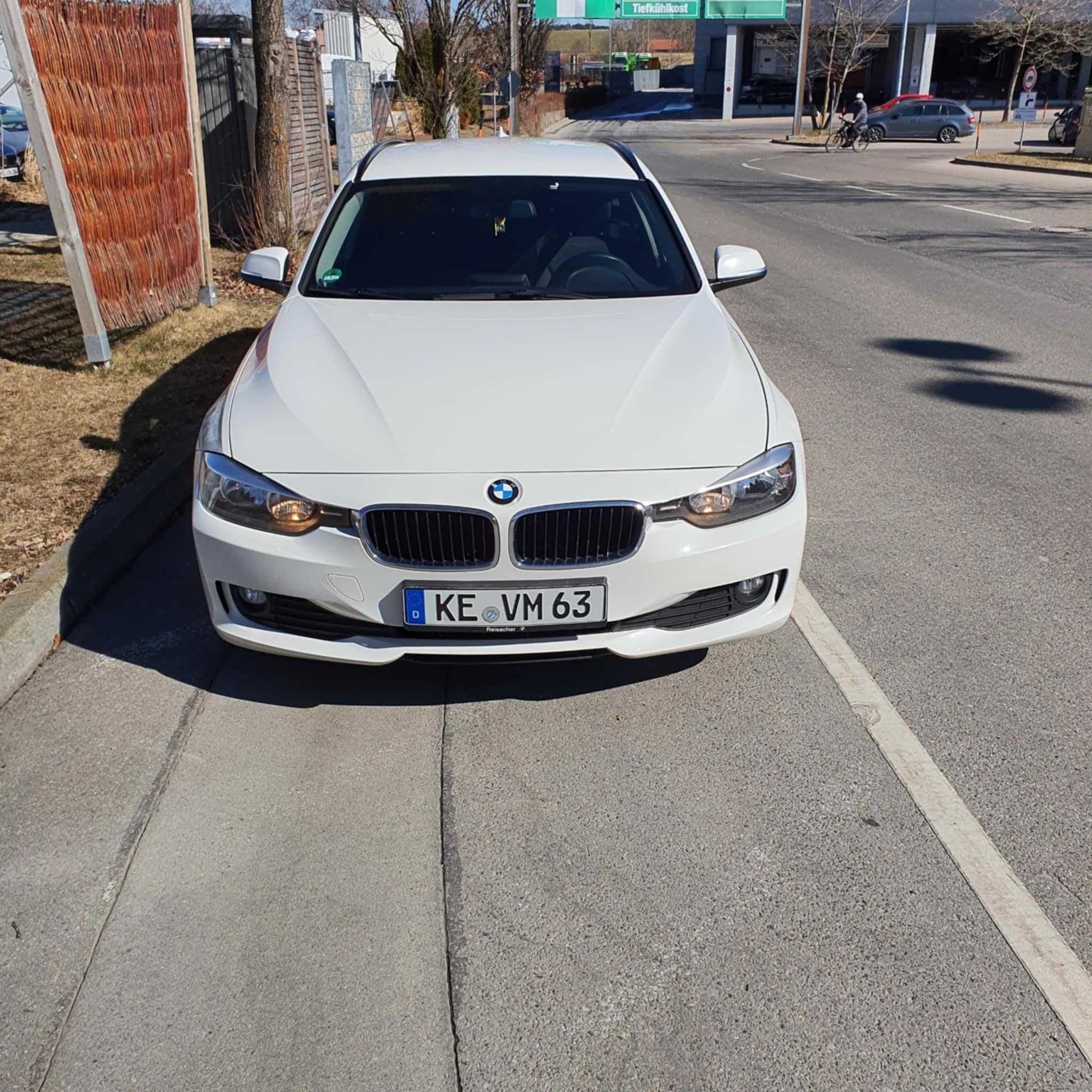Vendo está  carrinha