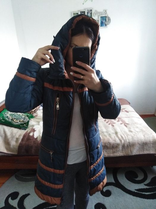 Жіноча куртка 42р