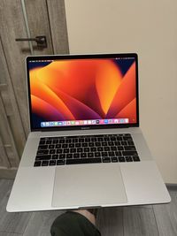 Macbook pro 15 2018 i9 32/512gb amd pro 560x 4gb