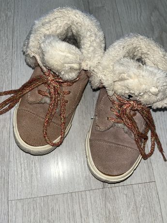 Ботинки кроссовки сапожки Zara baby 25 розмір замш