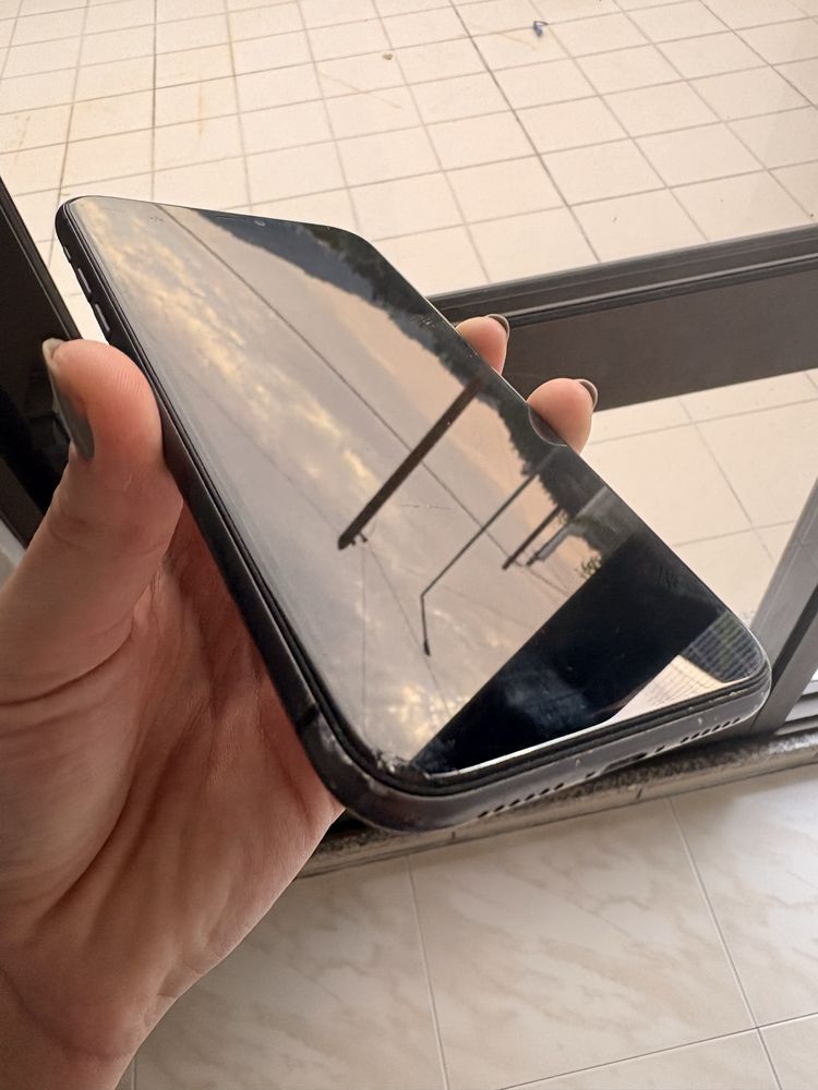 Iphone 11 Preto 128GB - IOS 26