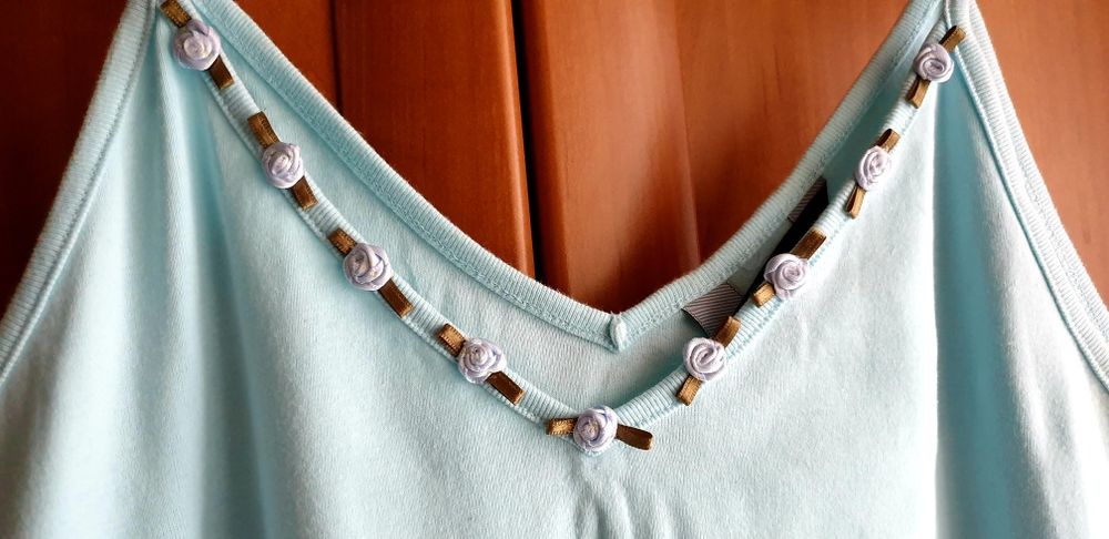 Koszulka z zawiązywanymi ramiączkami- wym.w opisie