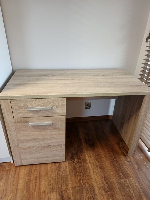 Biurko w stanie bardzo dobrym