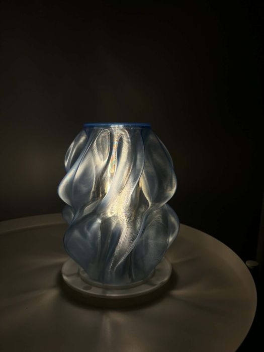 Lamp organic shape scandi style