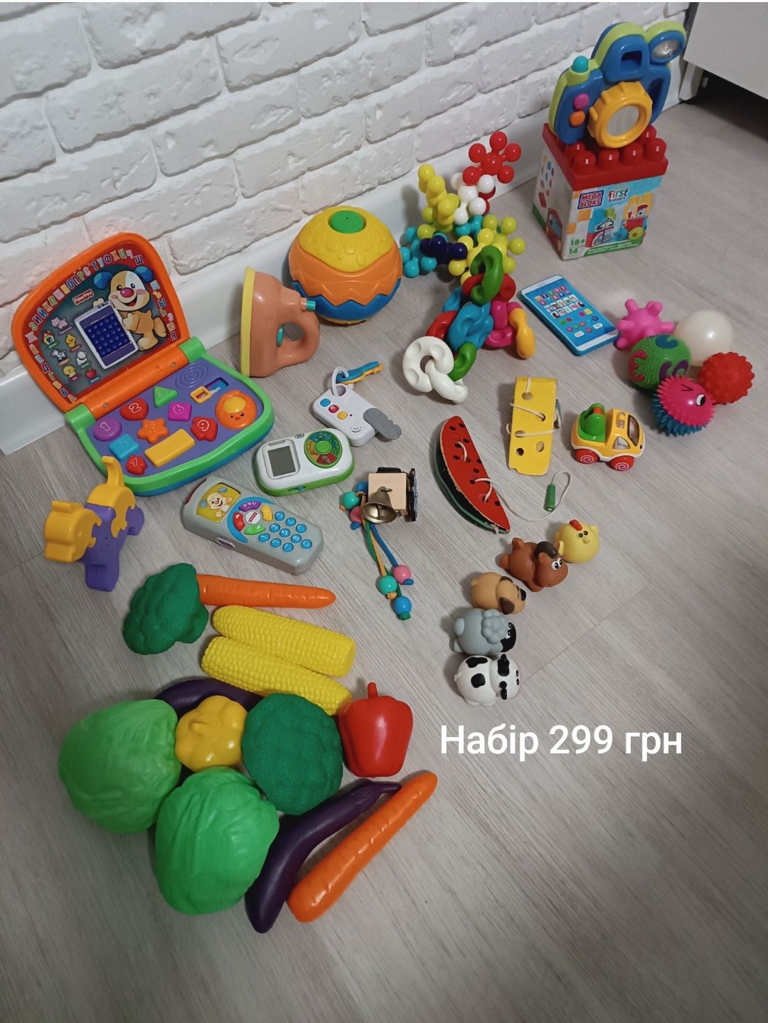 Столик для творчості ігри з піском пластиліном тістом розкладний