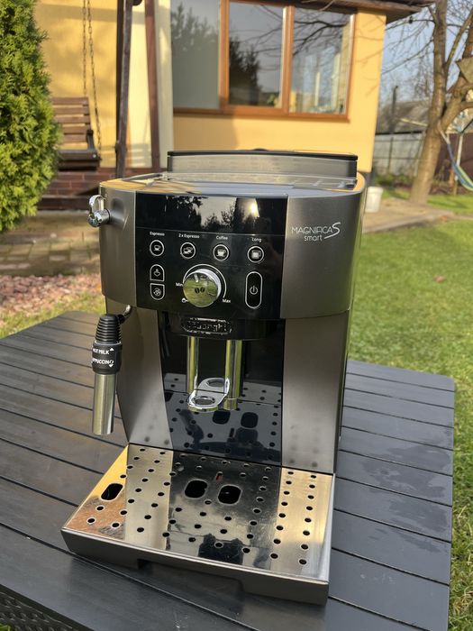 Кавоварка Delonghi Magnifica S Start як нова гарнтія