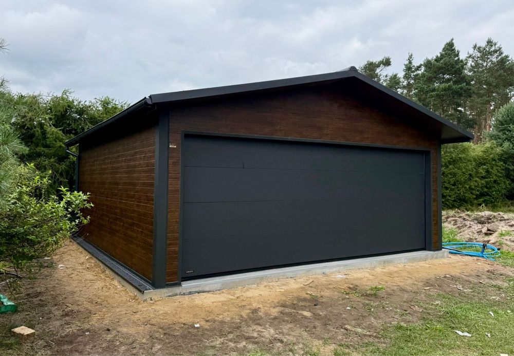 Garaż dwustanowiskowy z płyt warstwowych PIR 60 mm | Ocieplony