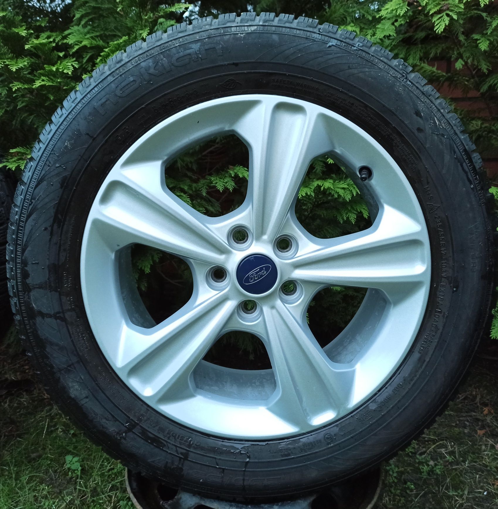 Felgi opony zima Ford Kuga S-Max  235/55R17 7,5Jx17 ET52,5 5x108