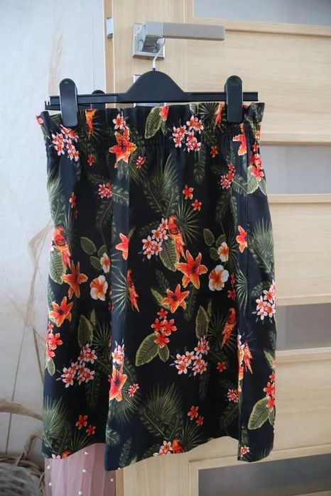 Spódnica rozm. M Tom & Rose