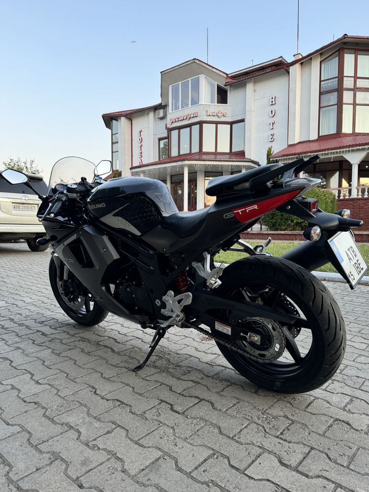 Продам Hyosung GT650