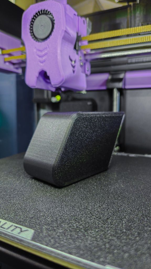 Drukarka 3D Creality K1C z dużą ilością modów.