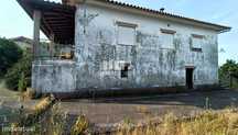 Venda de moradia V2 p/ restauro, Vitorino das Donas, Ponte de Lima