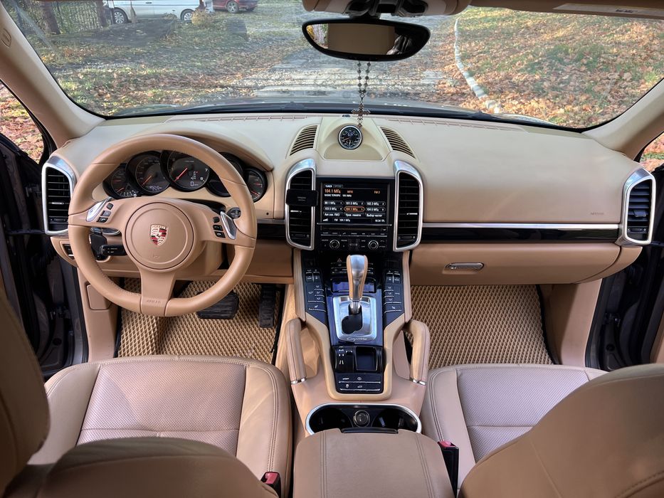 Porshe Cayenne2012