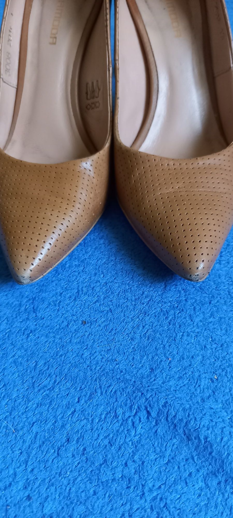 Szpilki Prima Moda 36 karmel