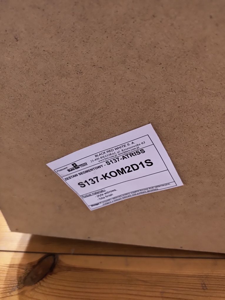Szafka z półkami 2 sztuki