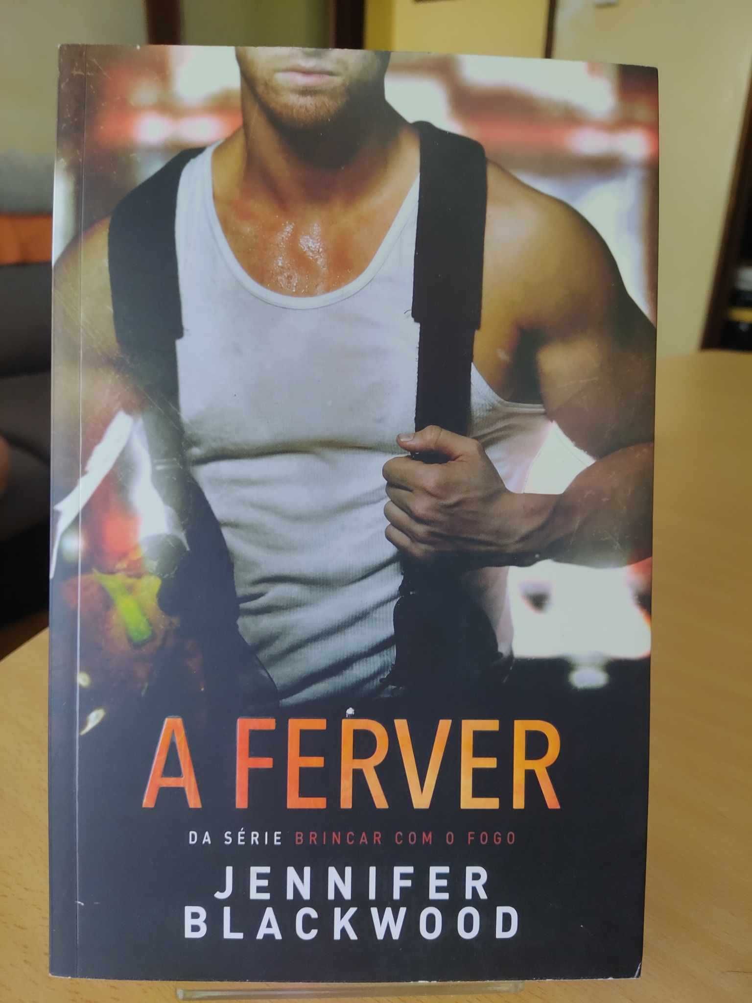 Livro “A ferver”