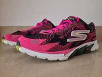 Skechers Go Run 4