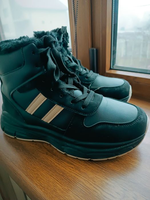 Зимове взуття/ жіноче взуття/ зимові чоботи