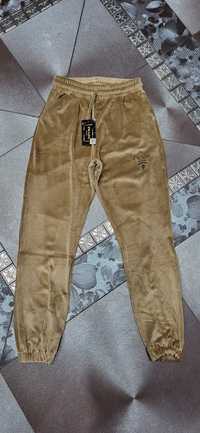 Śliczne beżowe spodnie welurowe miękkie bawełna premium prada XL