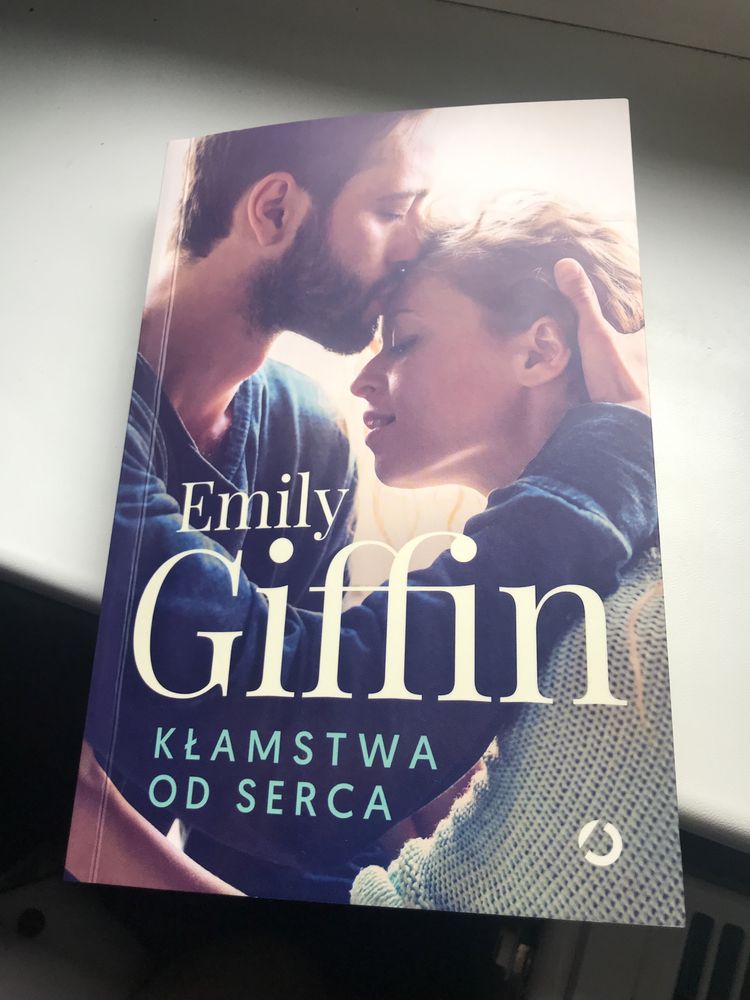 Emily Giffin Kłamstwa od Serca książka wydawnictwo otwarte