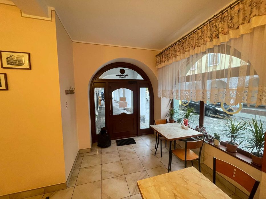 Sprzedam lokal + działający biznes - Pizzeria Pod Arkadami