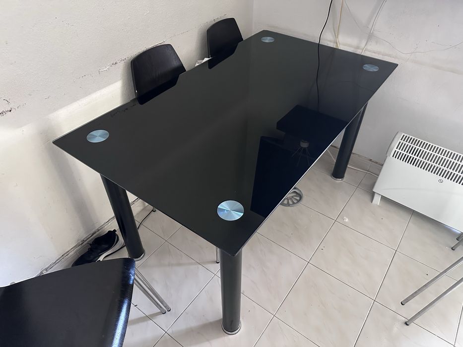 Mesa de cozinha de vidro