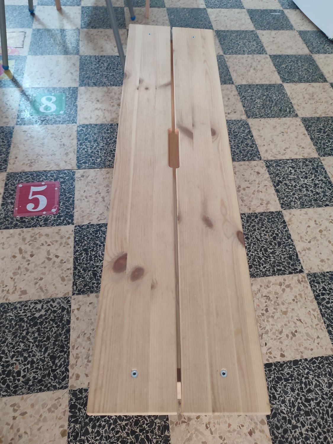 Banco com arrumação ikea