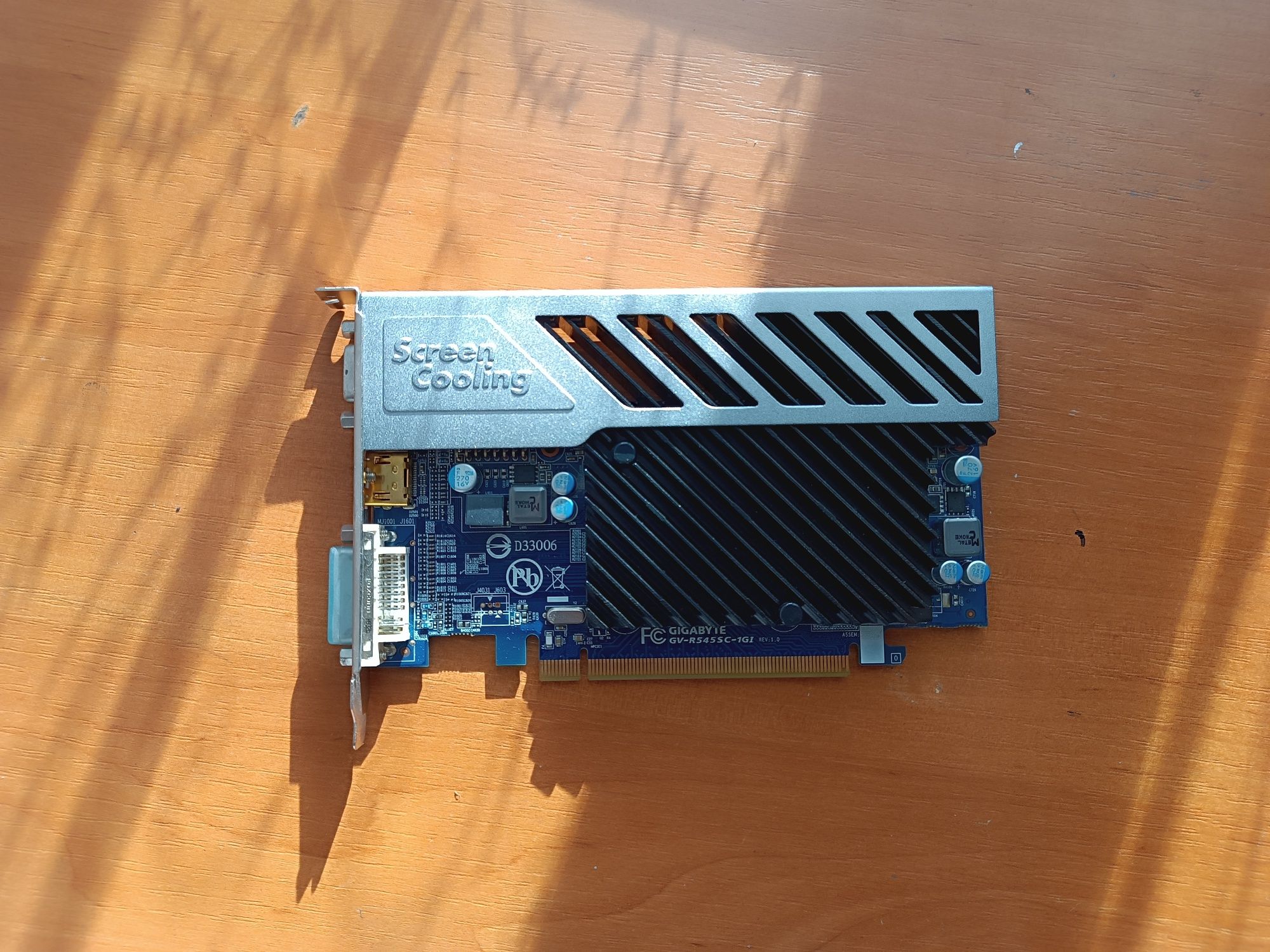 Не робоча AMD Radeon HD 5450