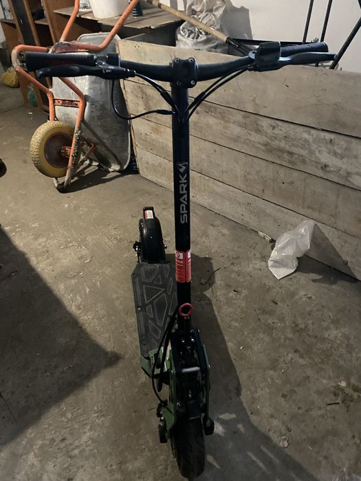 Електро самокат спарк бу