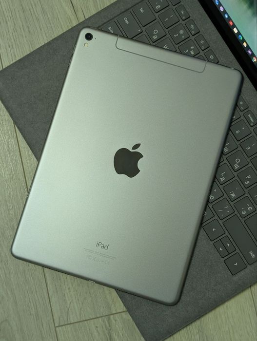 iPad Pro 9.7” 128 GB LTE — просто пушка! Space Gray