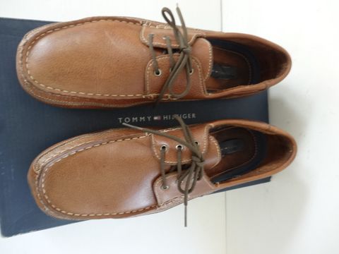 Buty Tommy Hilfiger roz 42 Mokasyny Skóra