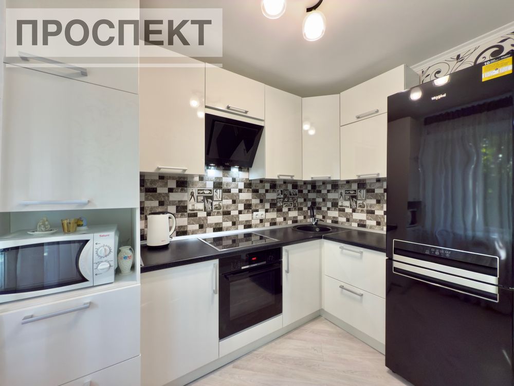 Продам будинок з ремонтом ( Центр). Р-н маг. « Віста».