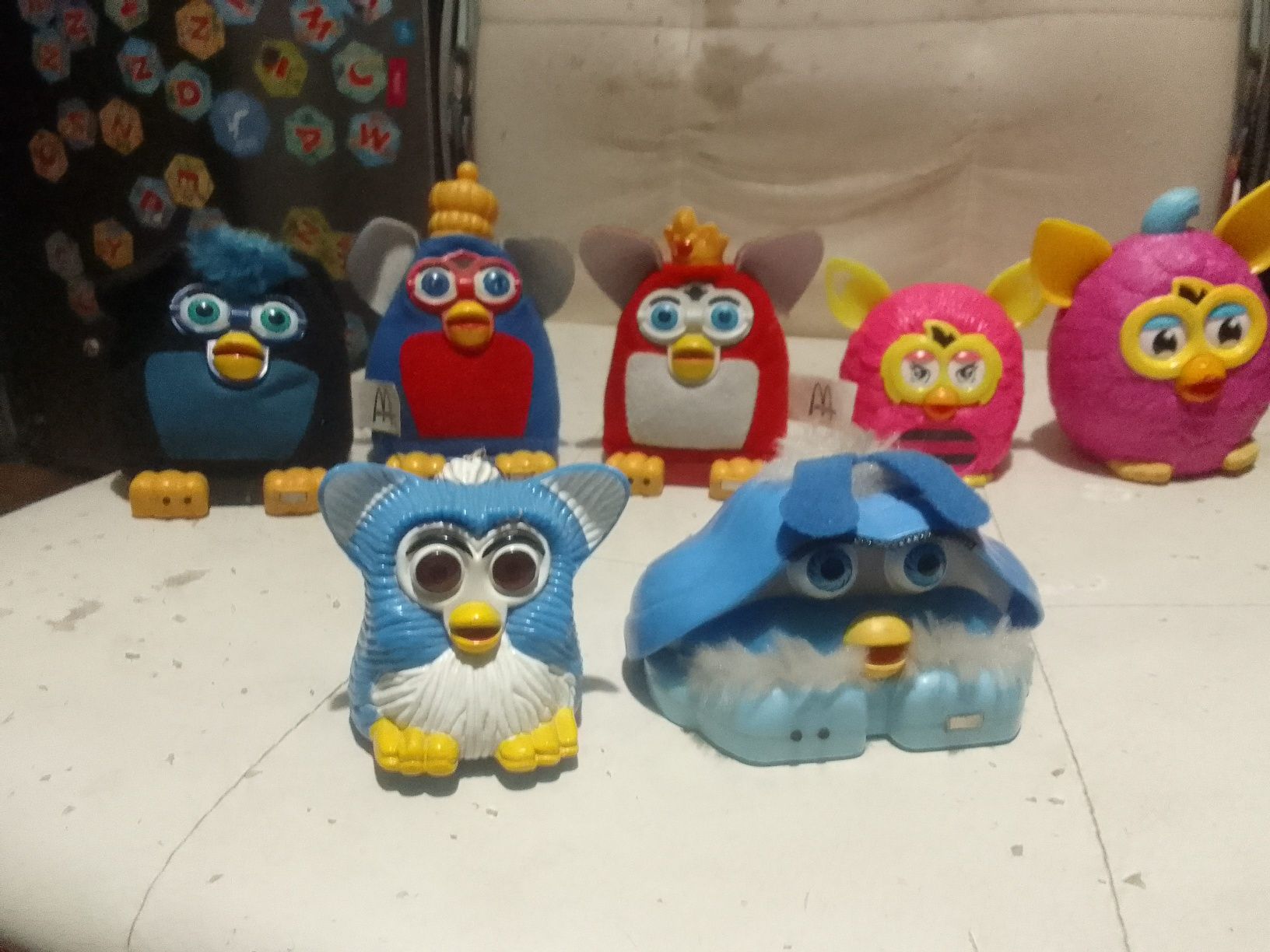 Duży zestaw pluszaków Furby plus plecak