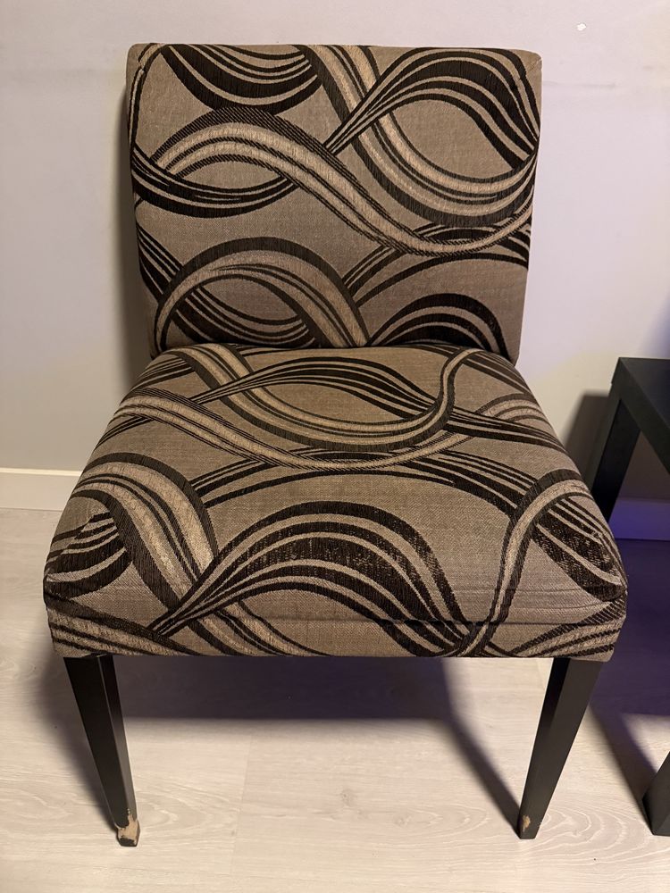 URGENTE Mesa de jantar 140 X 140cm Extensivel
