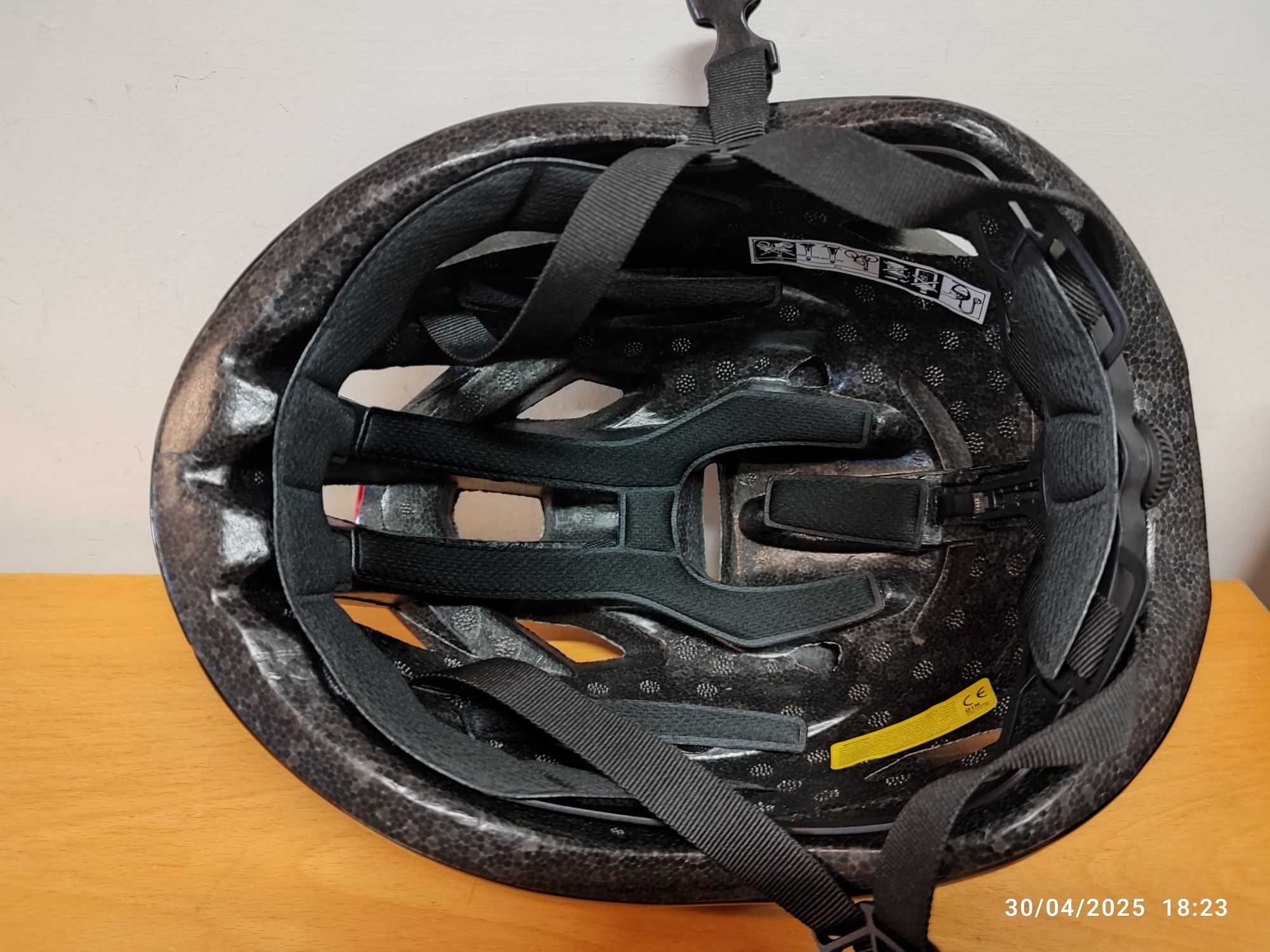 Capacete MET  como novo